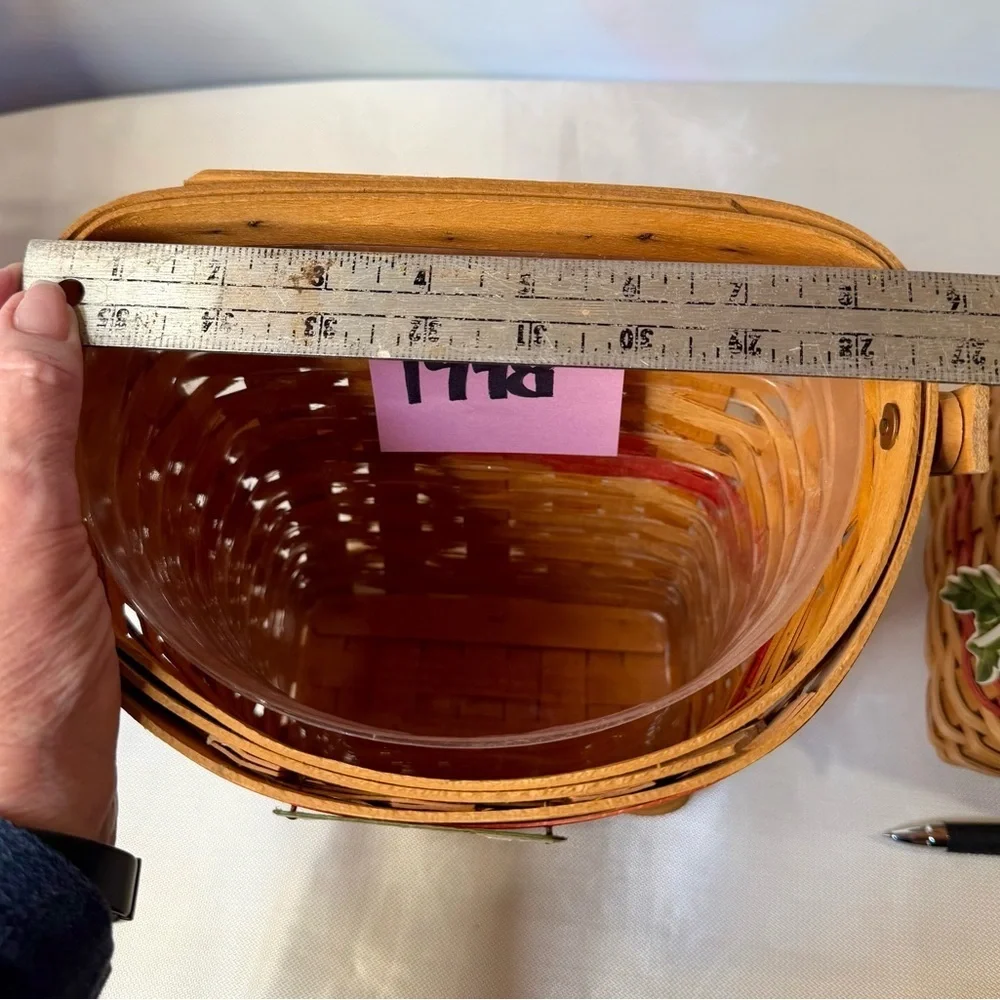 Longaberger Hand Woven Basket with Liner; Excellent condition